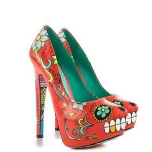 NWOB Taylor Says Skully Punk Heels